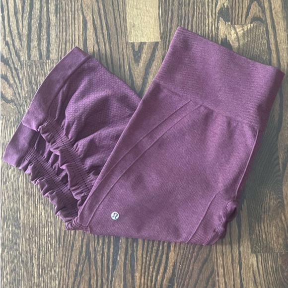LULULEMON ATLÉTICA Purple Capris High-Rise Performance Wear Size 8 - Picture 7 of 9